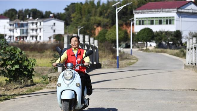 48岁保姆哭诉：做住家保姆每月8000管吃住但我一天都不想干了(图1)